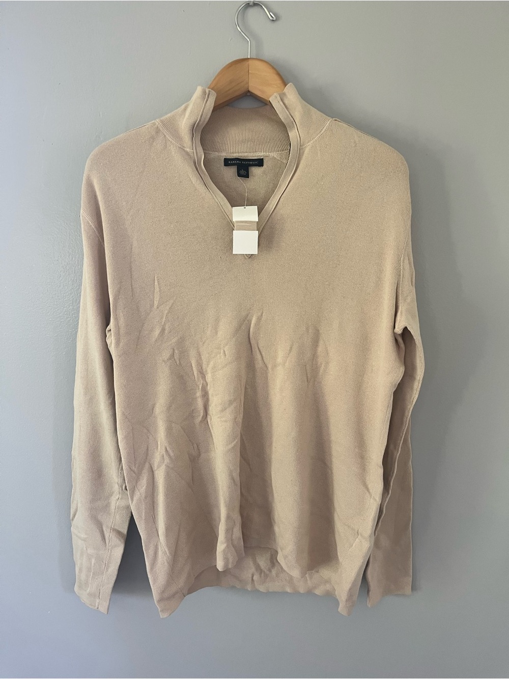 Banana Republic Men's Tan Turtleneck Quarter Zip Sweater